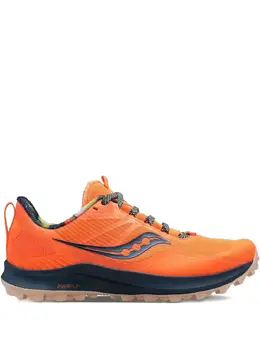 Saucony: Оранжевые кроссовки  Peregrine