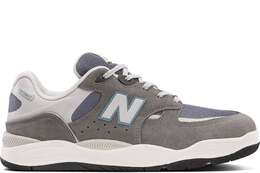 New Balance: Кроссовки  1010