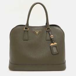 Prada: Зелёная сумка 