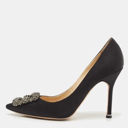 Manolo Blahnik: Чёрные туфли  Hangisi