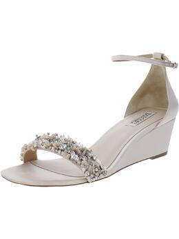 Badgley Mischka: Прозрачные босоножки 