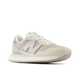 New Balance: Бежевые туфли 