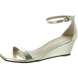 Stuart Weitzman: Светлые сандалии 