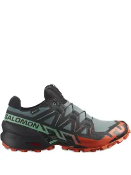 Salomon: Чёрные кроссовки 