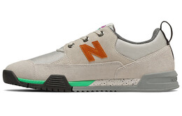 New Balance: Бежевые кроссовки 