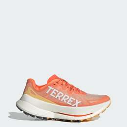 Adidas: Белые кроссовки  Running
