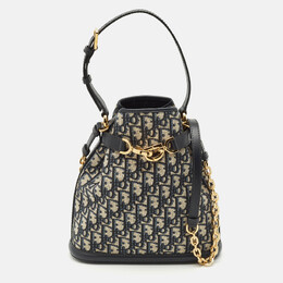 Dior: Голубая сумка 