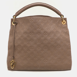 Louis Vuitton: Бежевая сумка 