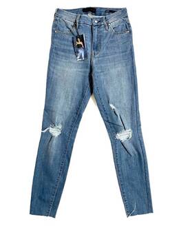 Kendall + Kylie: Рваные джинсы 