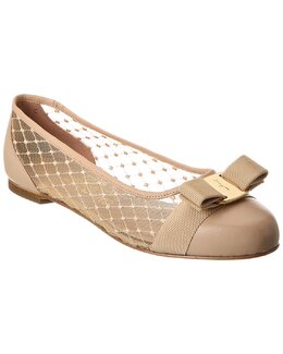 Salvatore Ferragamo: Бежевые туфли  Varina