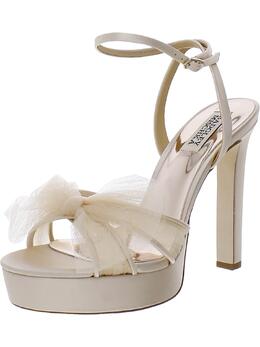 Badgley Mischka: Прозрачные туфли 