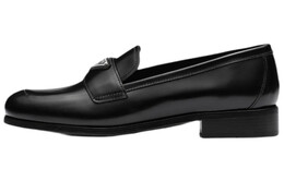 Prada: Чёрные лоферы 