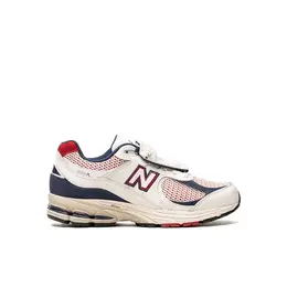 New Balance: Серебристые кроссовки  2002R