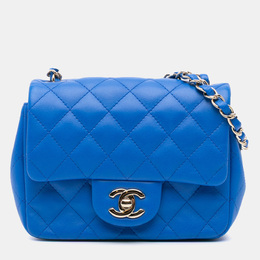 Chanel: Голубая сумка 