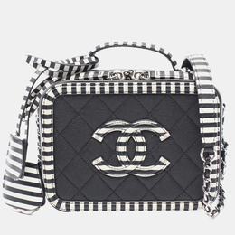 Chanel: Чёрная сумка 