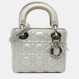 Dior: Серебристая сумка 