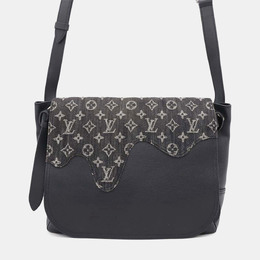Louis Vuitton: Сумка 