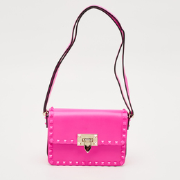 Valentino: Розовая сумка  Rockstud