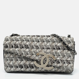 Chanel: Белая сумка 