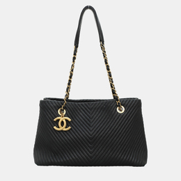 Chanel: Чёрная сумка 