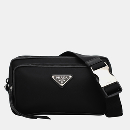 Prada: Чёрная сумка 