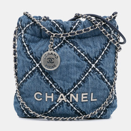 Chanel: Голубая сумка 