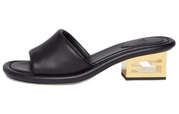 Fendi: Сабо 