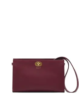 Burberry: Красный клатч 