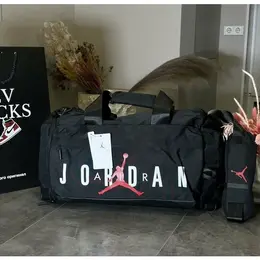 Jordan: Чёрная сумка 