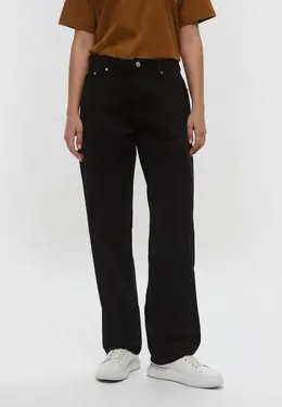 Calvin Klein Jeans: Джинсы-бойфренды 