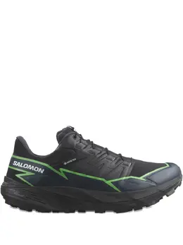 Salomon: Чёрные кроссовки 