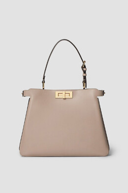 Fendi: Серая сумка  Peekaboo