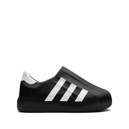 adidas: Чёрные кроссовки  Superstar