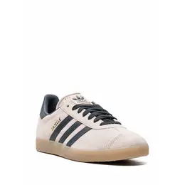 adidas: Бежевые кроссовки  Gazelle