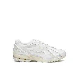 New Balance: Белые кроссовки 