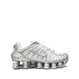 NIKE: Серые кроссовки  Shox TL