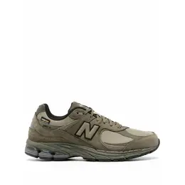 New Balance: Зелёные кроссовки  2002R