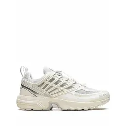 Salomon: Белые кроссовки 