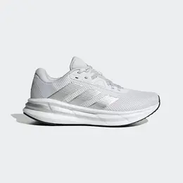 adidas: Серые кроссовки 
