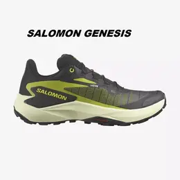 Salomon: Чёрные кроссовки 