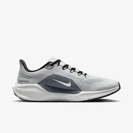 NIKE: Серебристые кроссовки  Air Zoom