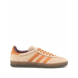 adidas: Бежевые кроссовки  Gazelle Indoor