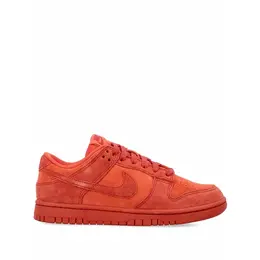 NIKE: Красные кроссовки  Dunk Low SE