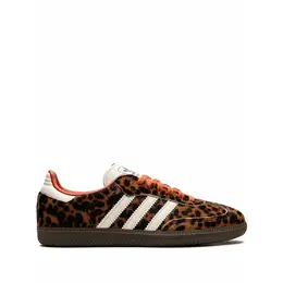 adidas: Коричневые кроссовки  Samba