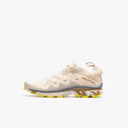 Salomon: Бежевые кроссовки 