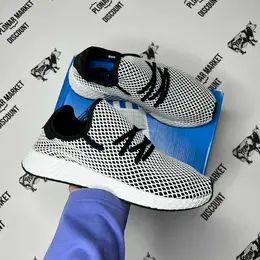 adidas: Чёрные кроссовки  Deerupt