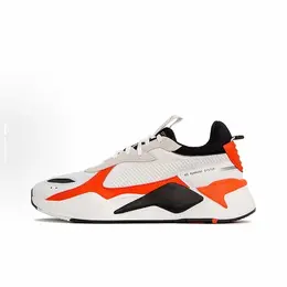 PUMA: Оранжевые кроссовки  RS-X