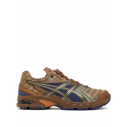 ASICS: Коричневые кроссовки  Gel-DS Trainer