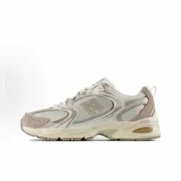 New Balance: Бежевые кроссовки  530