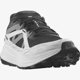 Salomon: Чёрные кроссовки 
